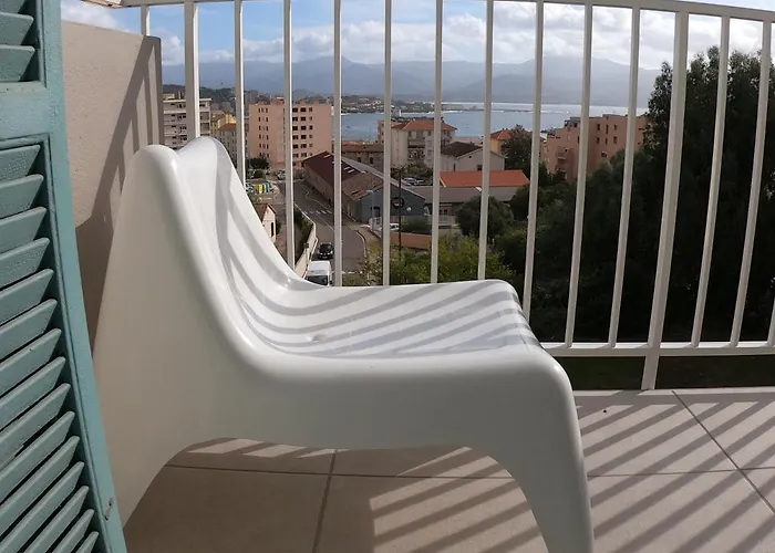 La Terrasse De Saint-jean