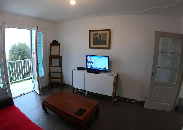 La Terrasse De Saint-jean *